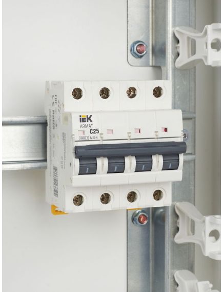 ARMAT Автоматический выключатель M10N 4P C 25А IEK, изображение 9