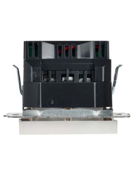 BRITE Розетка 1-местная с заземлением с защитными шторками 16А с USB A+C 18Вт РЮш11-1-БрБ белый IEK, изображение 7