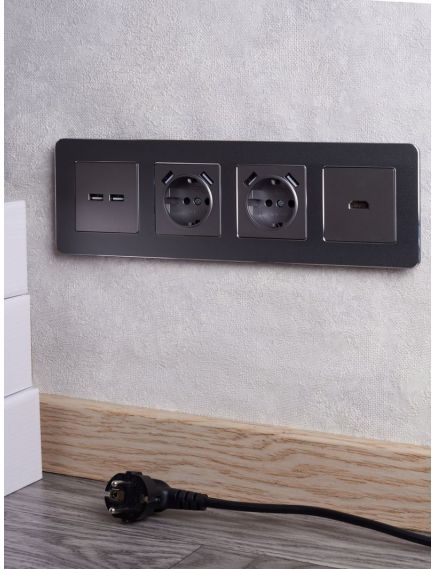 BRITE Розетка 1-местная с заземлением с защитными шторками 16А с USB A+A 5В 2,1А РЮш10-1-БрС сталь IEK, изображение 7